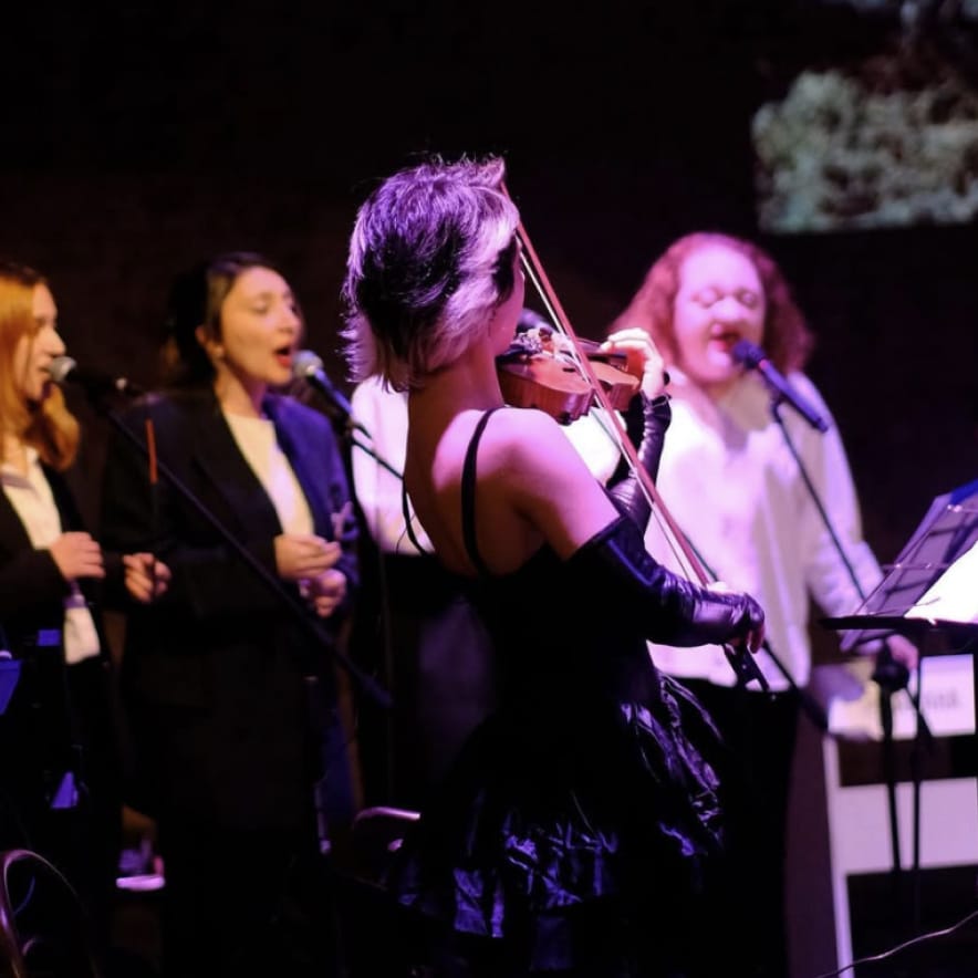 Mariam Makalatia performing with Melqo at Haraki Theater